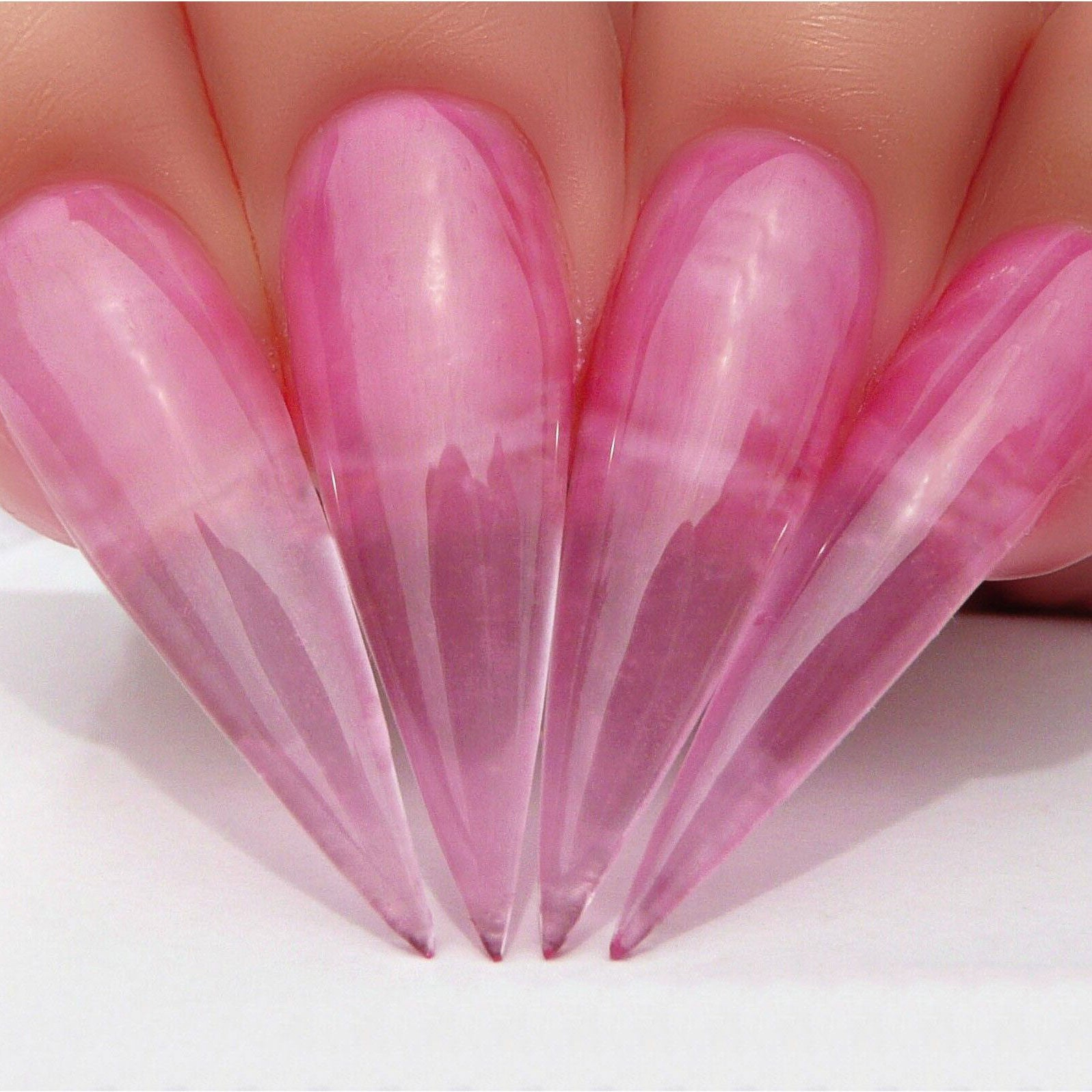 G402 Stiletto Nails